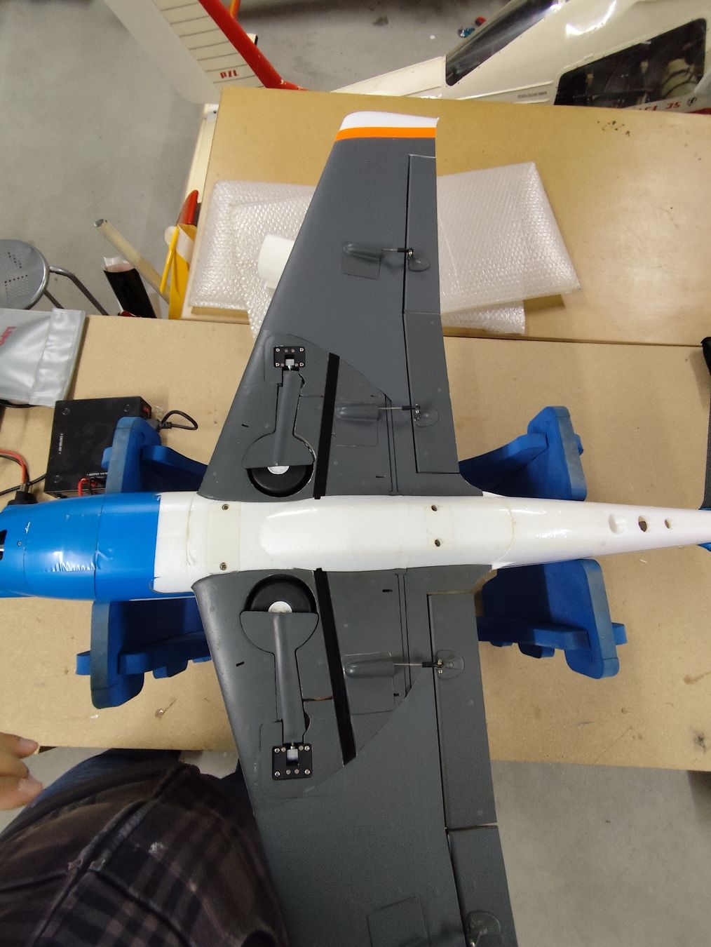 E-Flite RC Kits de montage: V1200 E-Flite – D'occasion à aarburg par F3ees 1