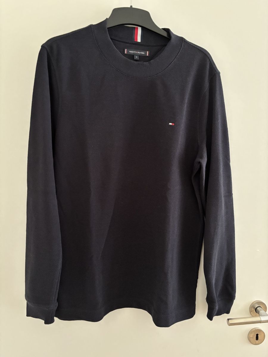 Tommy Hilfiger Pullover & Sweatshirts: Tommy Hilfiger Pullover blau Regular Fit Grösse M – Gebraucht aus Bülach von Karuna