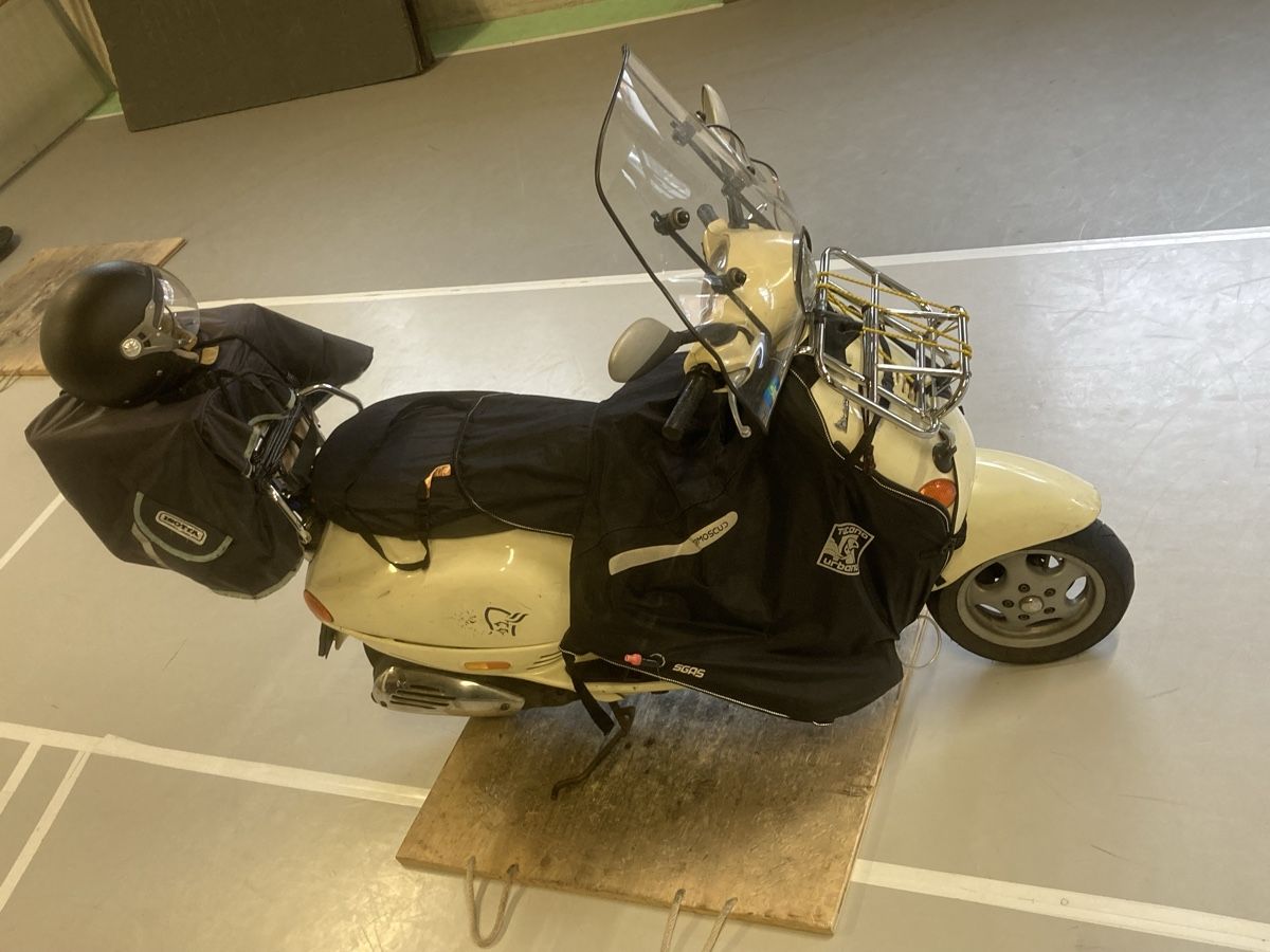 Vespa Scooter: Vespa et4 125 – Usato da EINSIEDELN venduto da Matviienko