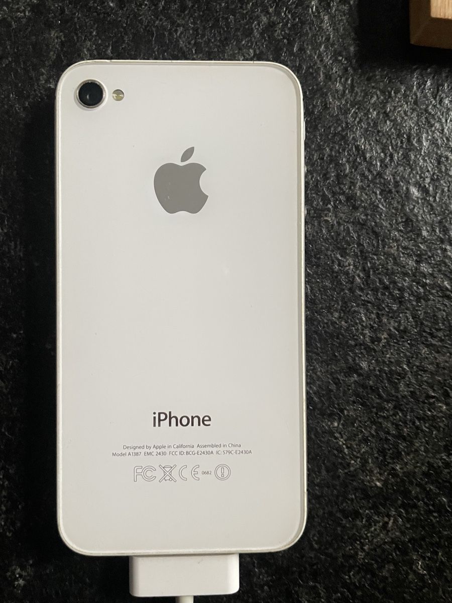 Apple Handys / Smartphones: Altes iPhone  – Gebraucht aus Eischoll von amaber92