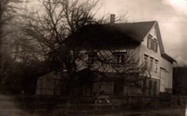 Wohnhaus mit Scheune