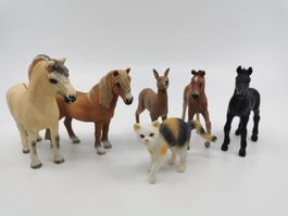 Figurine chevaux, faon et chat
