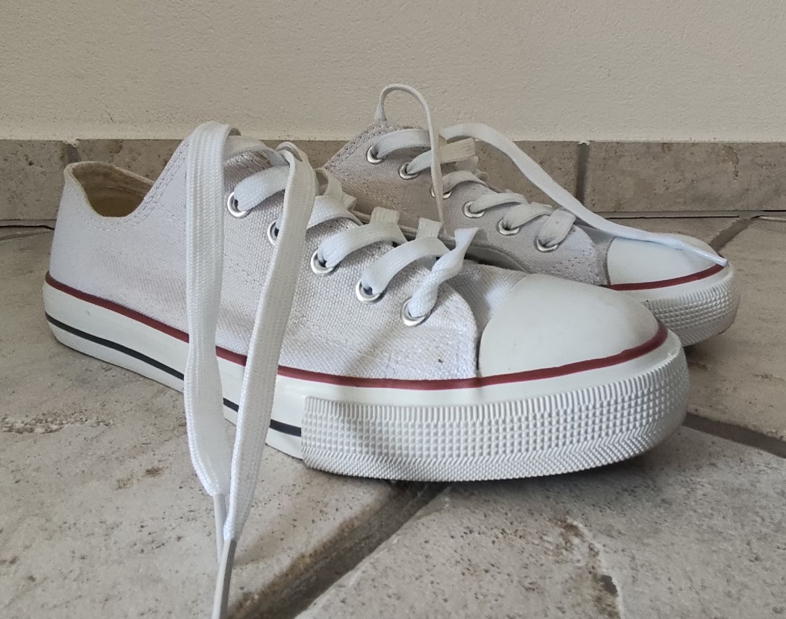 Graceland Scarpe da donna: Sneaker  – Usato da Chur venduto da Rodanisa 1