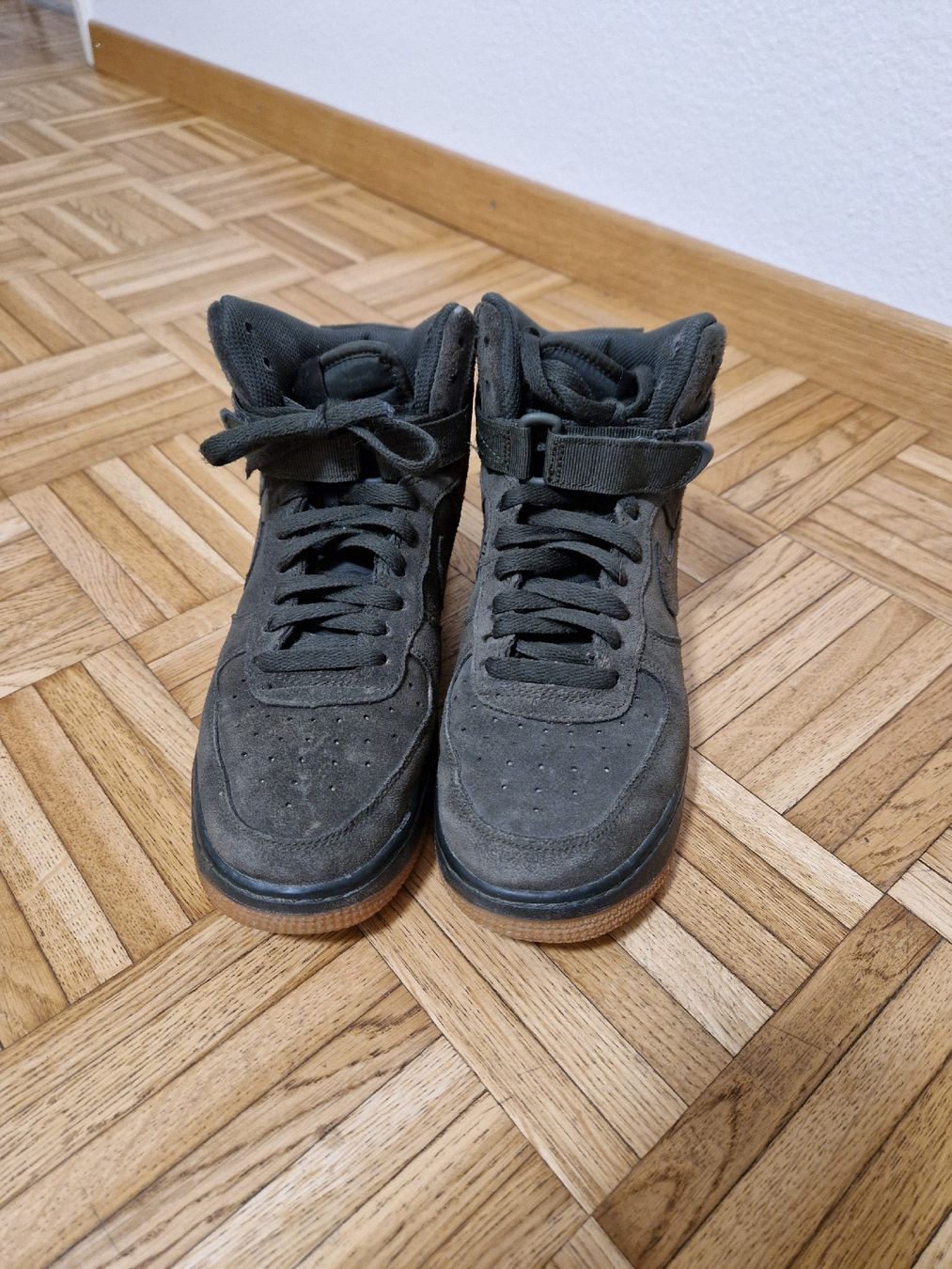 Scarpe da uomo: Nike Sneaker Grösse 39 – Nuovo (secondo la descrizione) da Dübendorf venduto da lavlo 2