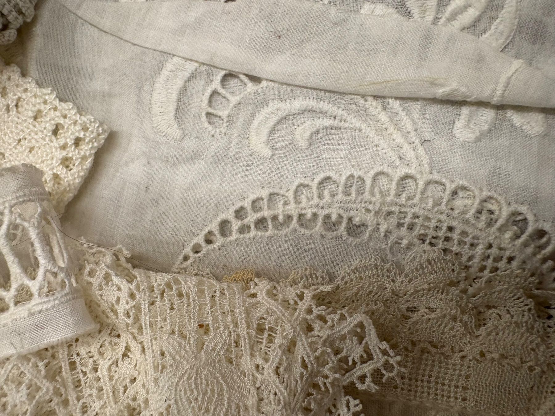 Tessuti: Vintage -  diverse gute Spitzenreste aller Art – Usato da Pratteln venduto da sLaedeliBB 3