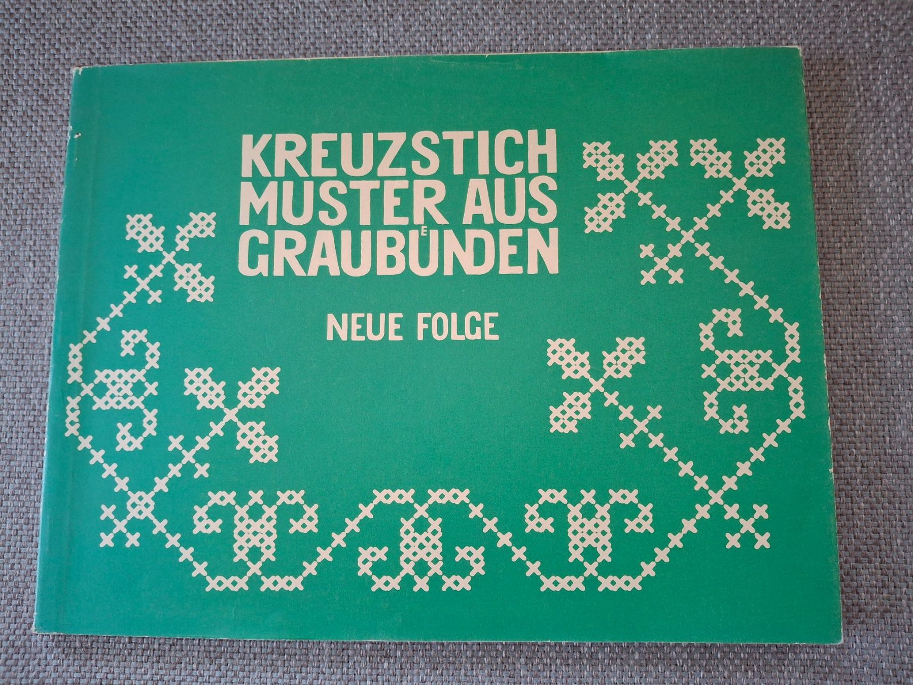 Bücher: Stickmusterbuch – Gebraucht aus Bühler von Tin77