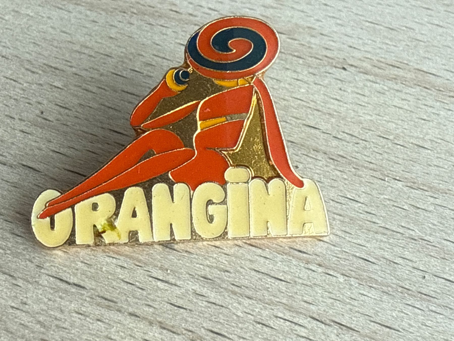Placchette & Badge: Pin Orangina – Usato da Glattbrugg venduto da Schweigmatt