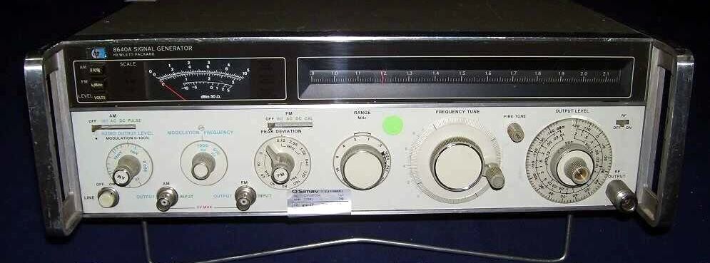 Hewlett Packard Messen: HP 8640A HF-Signalgenerator – Gebraucht aus Bühler von bibafg 1