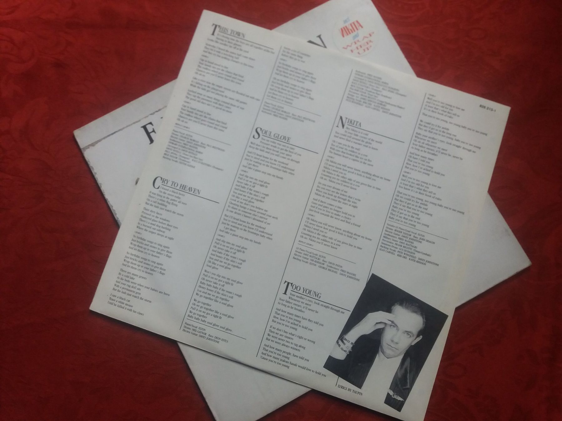 Dischi in vinile: LP (Elton John) Ice on Fire – Usato da Meyrin venduto da toutatis 2