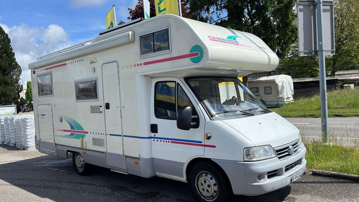 Adria Veicoli da campeggio: Wohnmobil Camper Adria – Usato da Huttwil venduto da Retroscooters