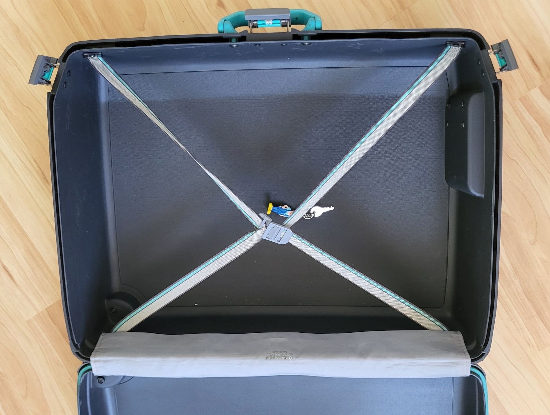 Samsonite Valigie: Stabiler Samsonite Hartschalenkoffer, groß, Rollen – Usato da Goldach venduto da artkramer 3