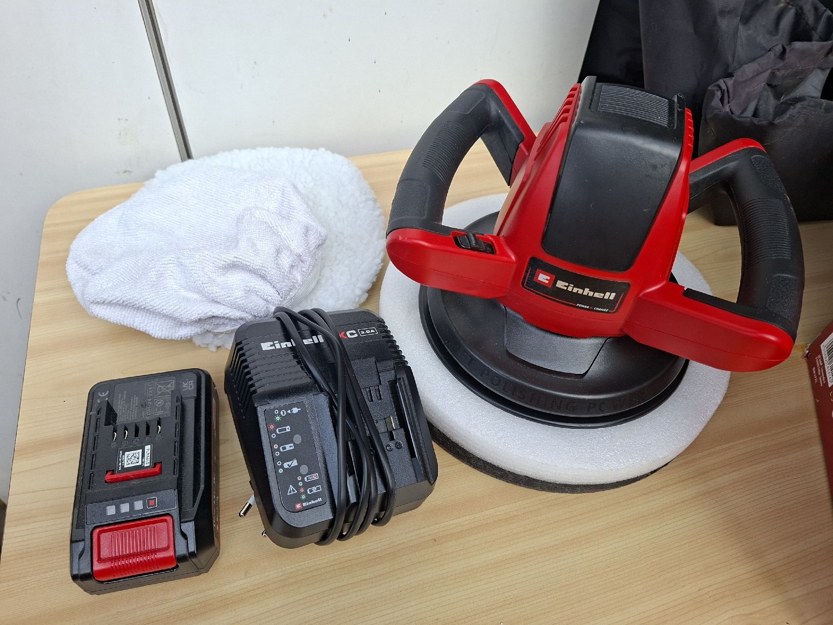 Einhell Tutte le macchine: Einhell Akku-Poliermaschiene kpl. – Usato da Emdthal venduto da Pumi79