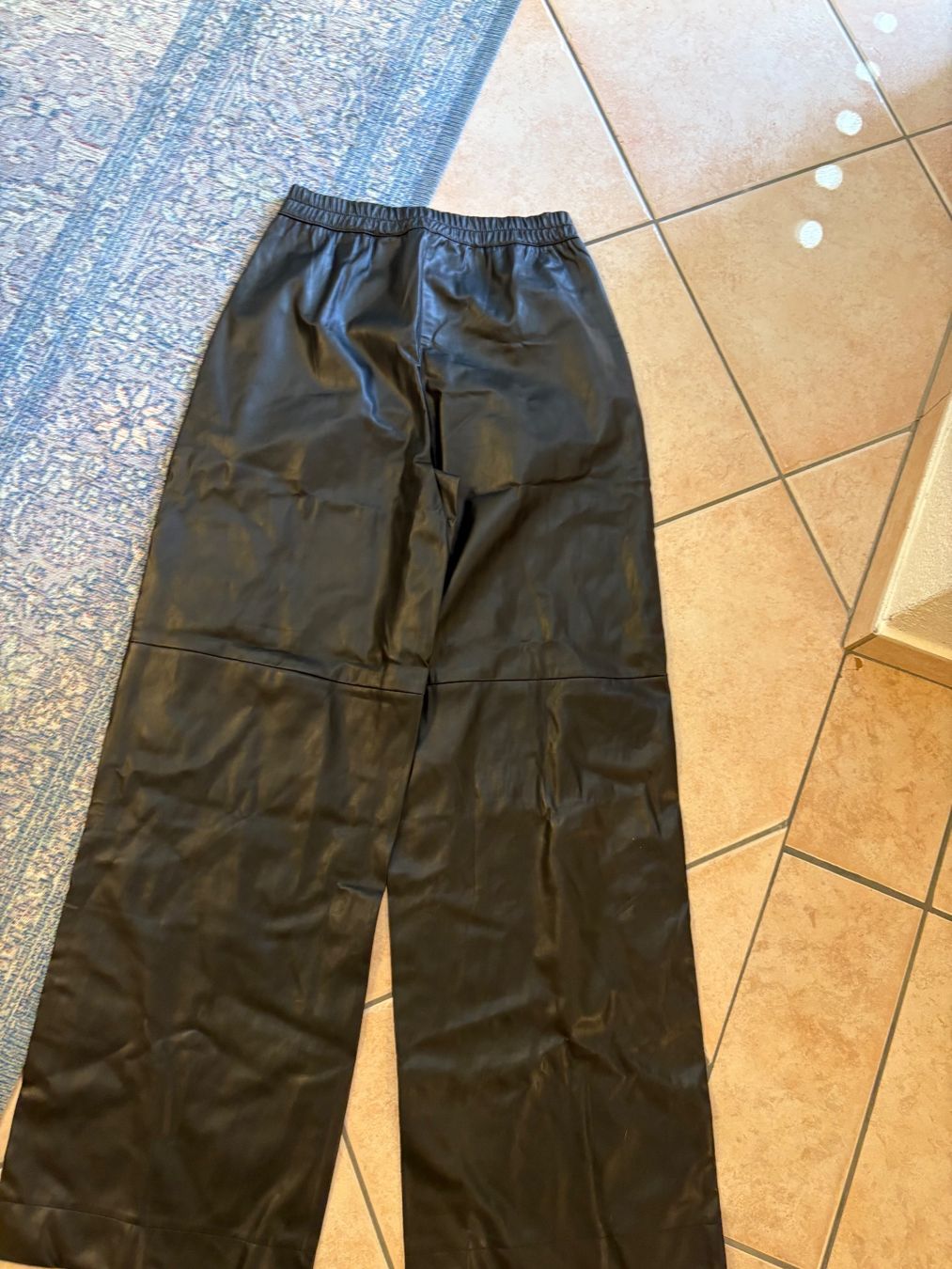 Hosen: Elegante Lederhose, Gr. M, Schwarz, – Gebraucht aus Gutenswil von mse_hbj5 4