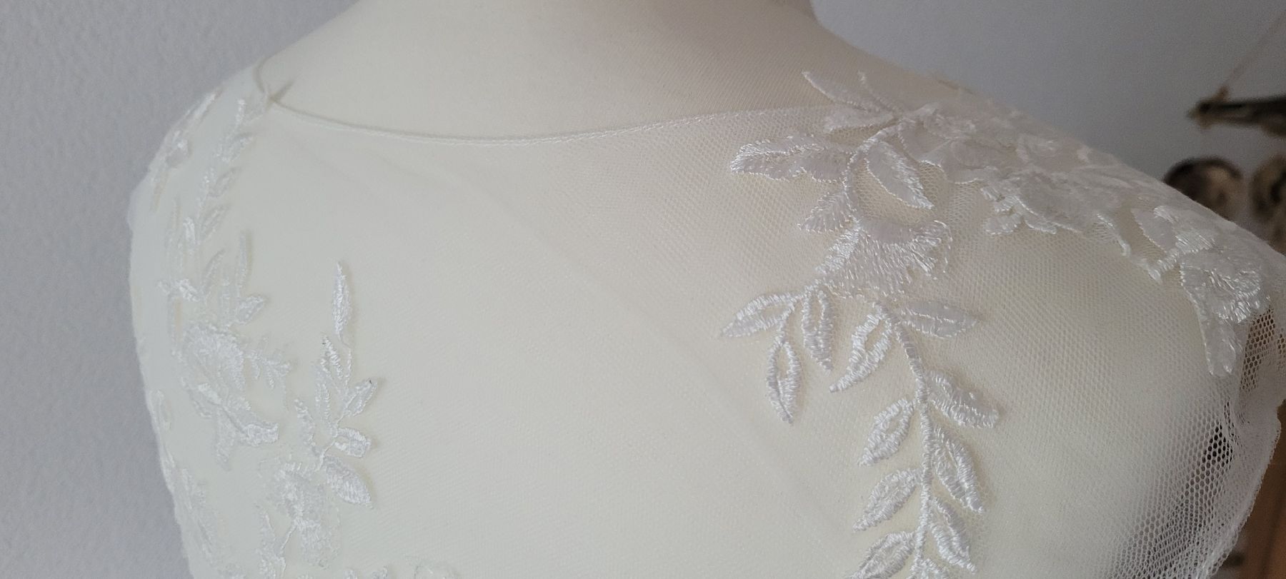 Kleider: traumhaft schönes Brautkleid mit Schleppe  – Gebraucht aus Herisau von Yyyoga 6