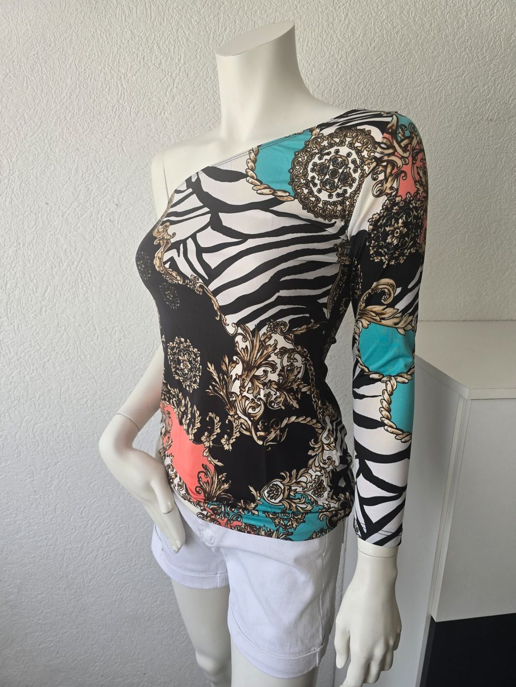 Top: Pull epaule nu T-S Neuf – Nuovo e nell'imballaggio originale da Les Verrières venduto da kitel79 1