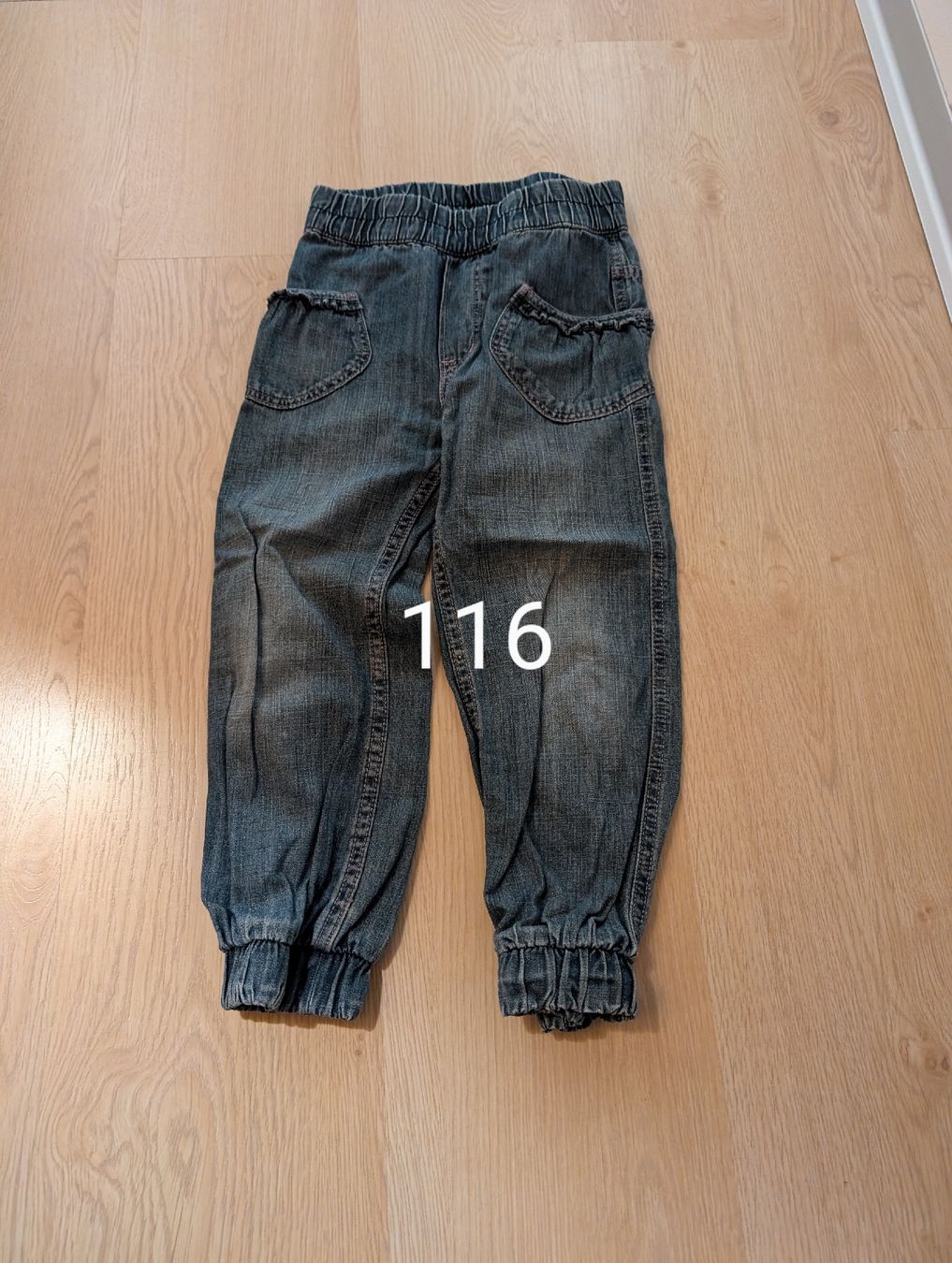 Lotti & Set di vestiti: Kleiderpaket 116/122 – Usato da Nods venduto da BieneS 1