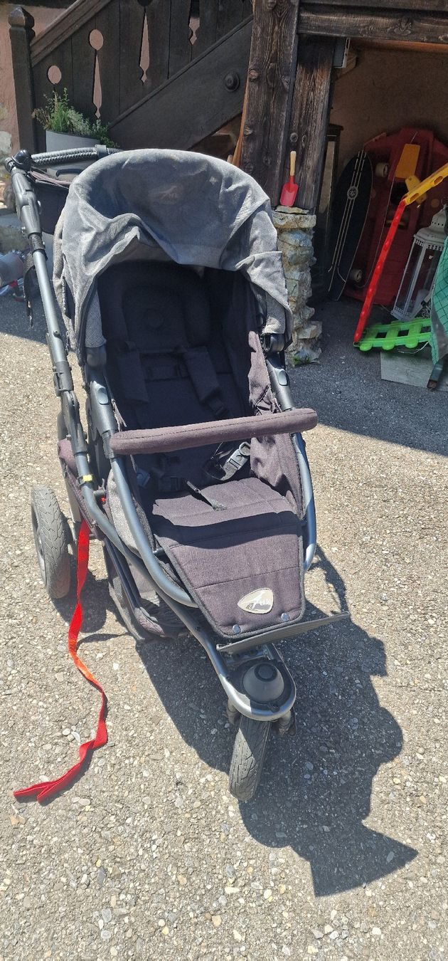 Tfk Carrozzine: TFK Kinderwagen – Usato da Kandersteg venduto da Foxtrott7777