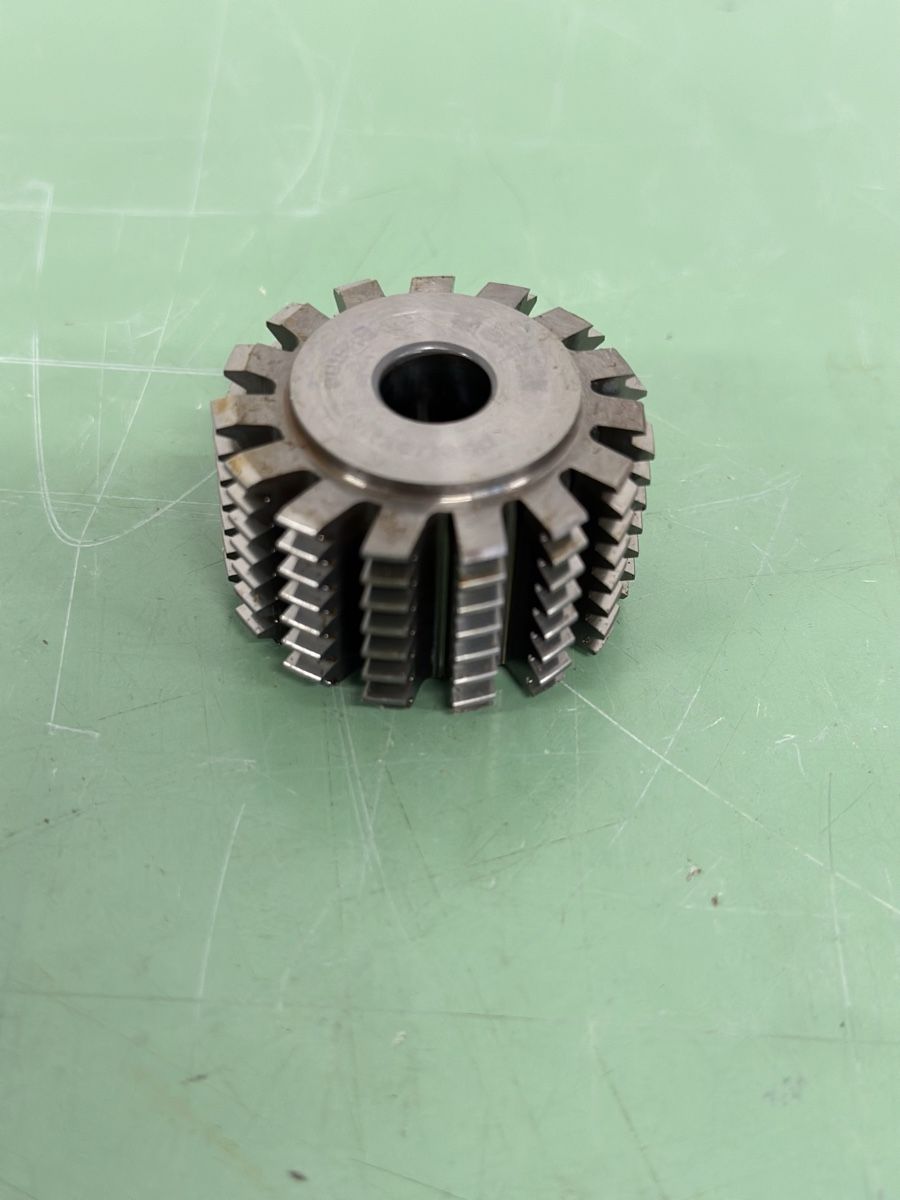 Tutti gli attrezzi: Mikron Gear Cutting Tool Module M1. Carbide – Nuovo e nell'imballaggio originale da Aarberg venduto da SNMachines 2