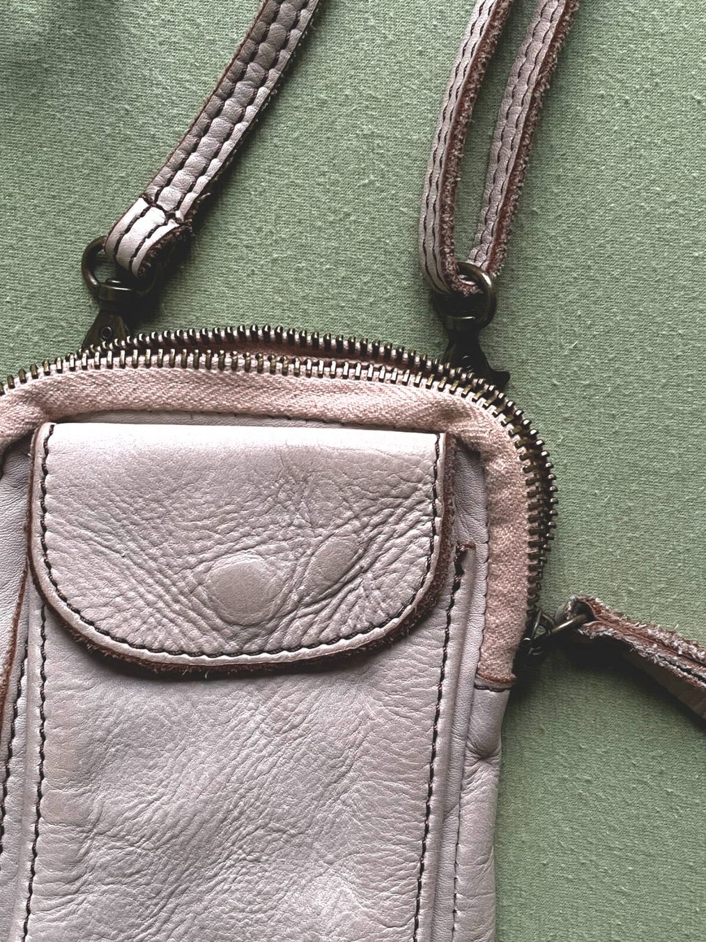 Sacs: Kleine Ledertasche Beige. – D'occasion à Bern par 50percent 1