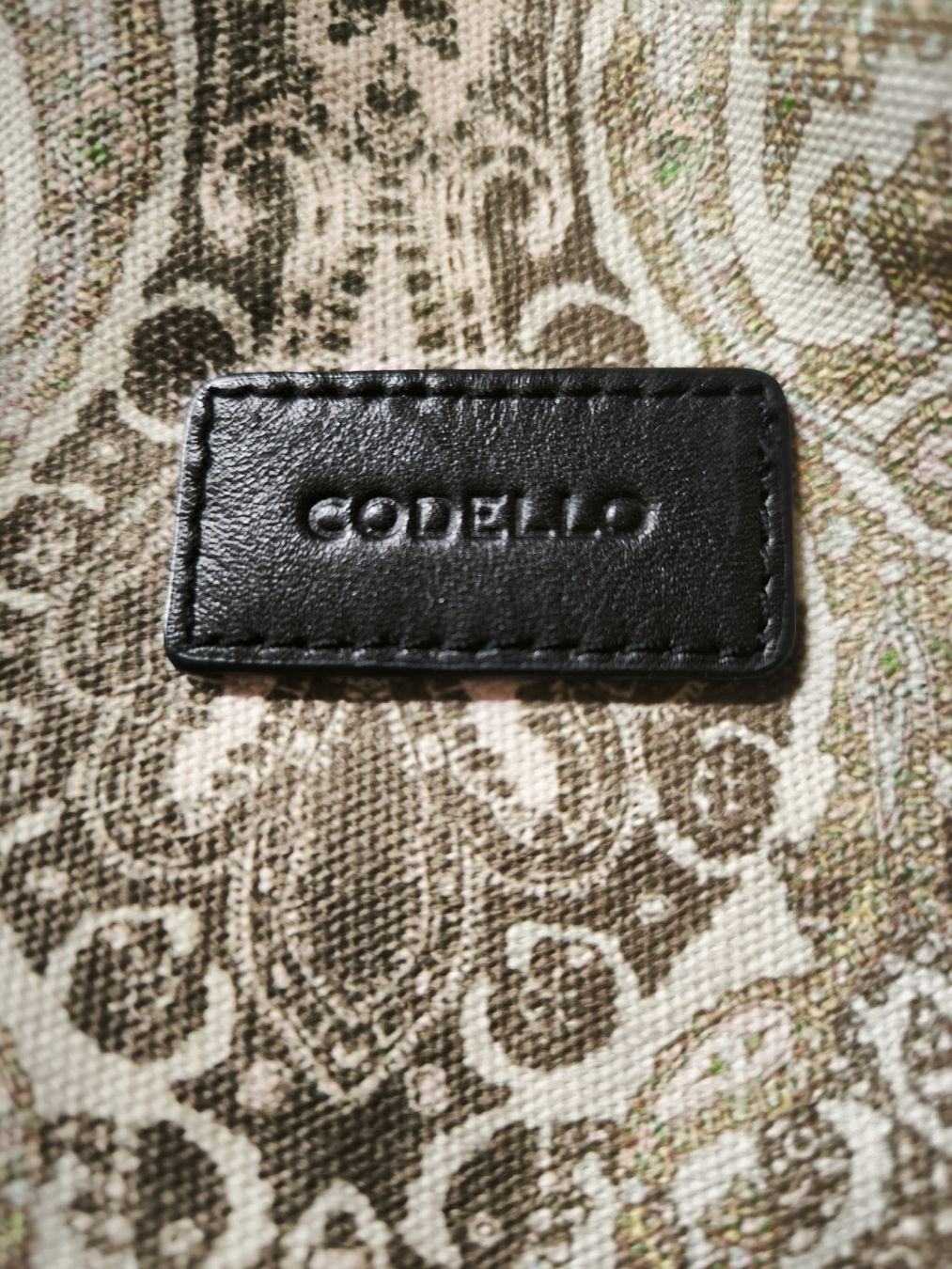Codello Borse: Reise oder Sportsche Codello mit Kosmetik Tasche bunt guter  – Usato da Kloten venduto da Olivenbaum2017 4
