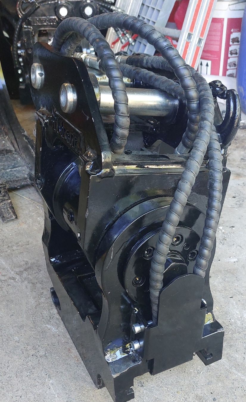 Escavatori: Powertilt Drehmotor Bagger bis 3.5t – Nuovo (secondo la descrizione) da Küsnacht ZH venduto da tmrent 1