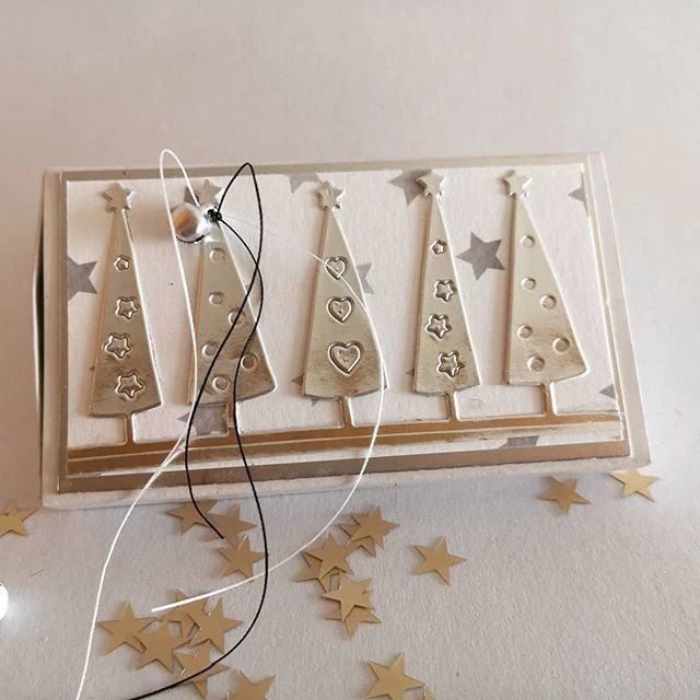 Pochoirs: WEIHNACHTSBÄUME KLEIN STANZSCHABLONE – Neuf avec emballage d'origine à Affoltern am Albis par scrapbooking 2