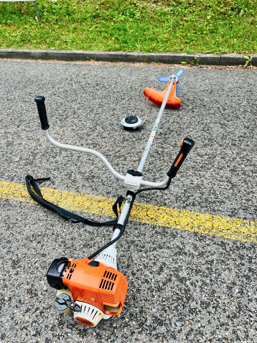 Stihl Tutti gli attrezzi: Rasentrimmer Stihl FS 130 R – Usato da Urdorf venduto da mas_5wfz 2