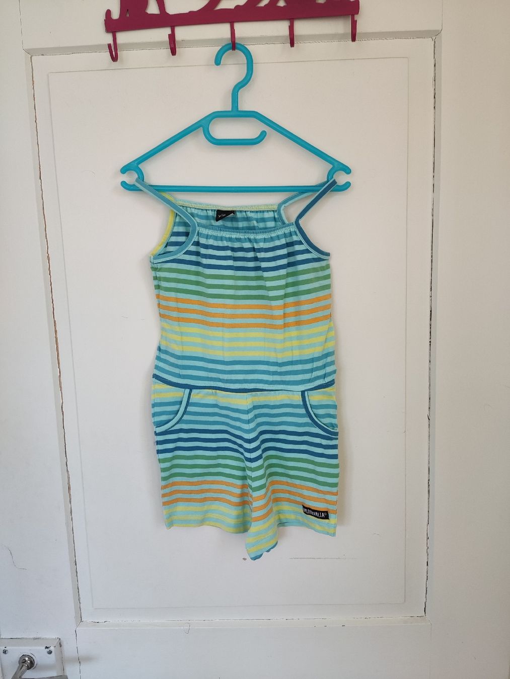 Tute: Jumpsuit Villervalla Gr 122 – Usato da Winterthur venduto da Shorna
