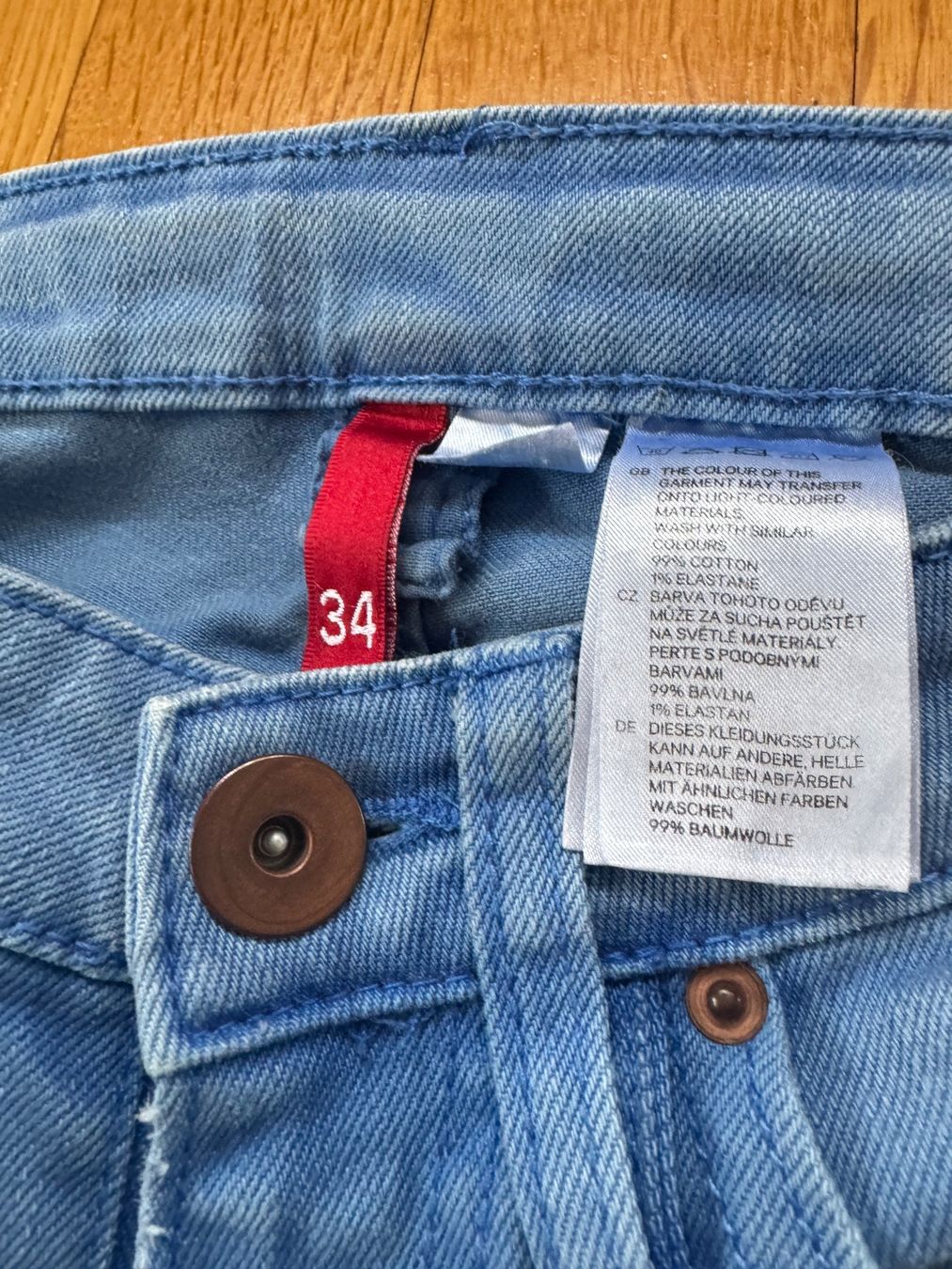 H&M Jeans: H&M Jeans Hellblau, Gr. 34, Top Zustand – Usato da Schöfflisdorf venduto da sonjastarfish 1