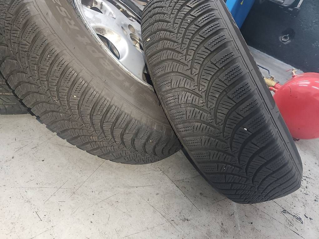 Pneumatici & Ruote complete: Golf 4 175 80 R14Kompletträder 4 Stk – Usato da Biel/Bienne venduto da 300ccc
