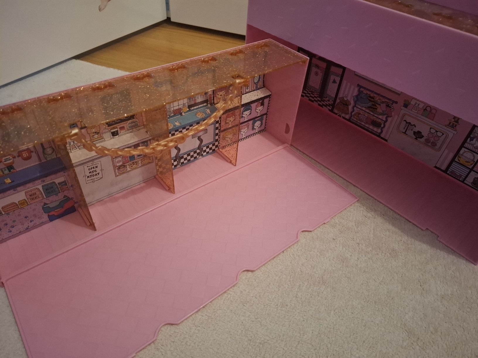 MGA Spielzeuge: l.o.l. surprise pop up Store – Gebraucht aus Wetzikon ZH von Patricia1234 1