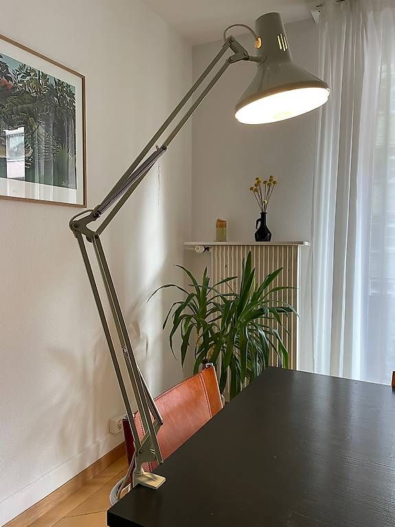 Luxo Lampen: Schöne Gelenkarm Leuchte Original Lux – Gebraucht aus Zürich von ber_r6vw