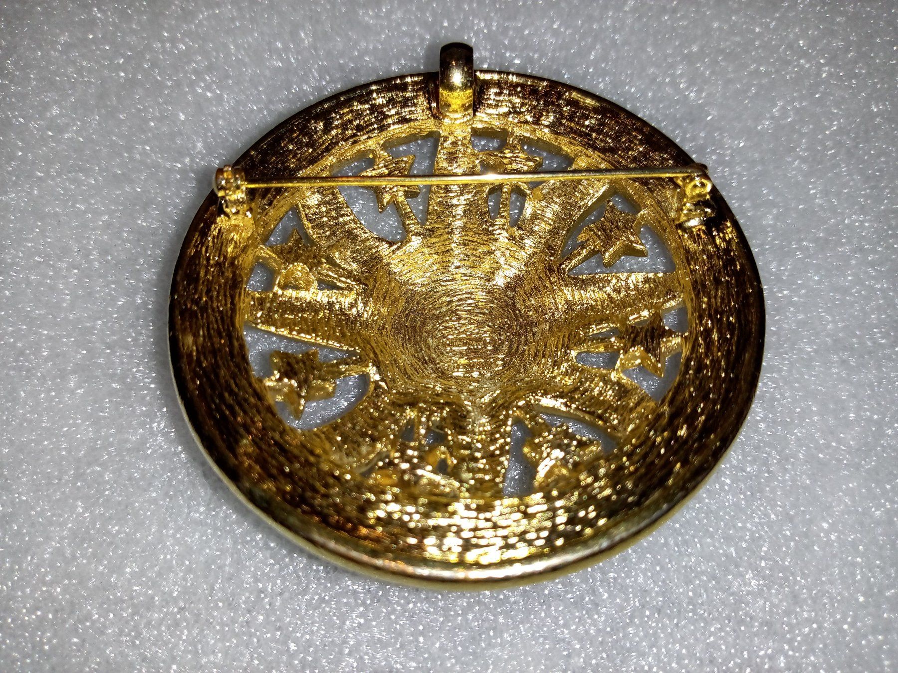 Dior Broschen & Nadeln: Broche Christian Dior – Neu (gemäss Beschreibung) aus Peseux von noz_r5vl 2