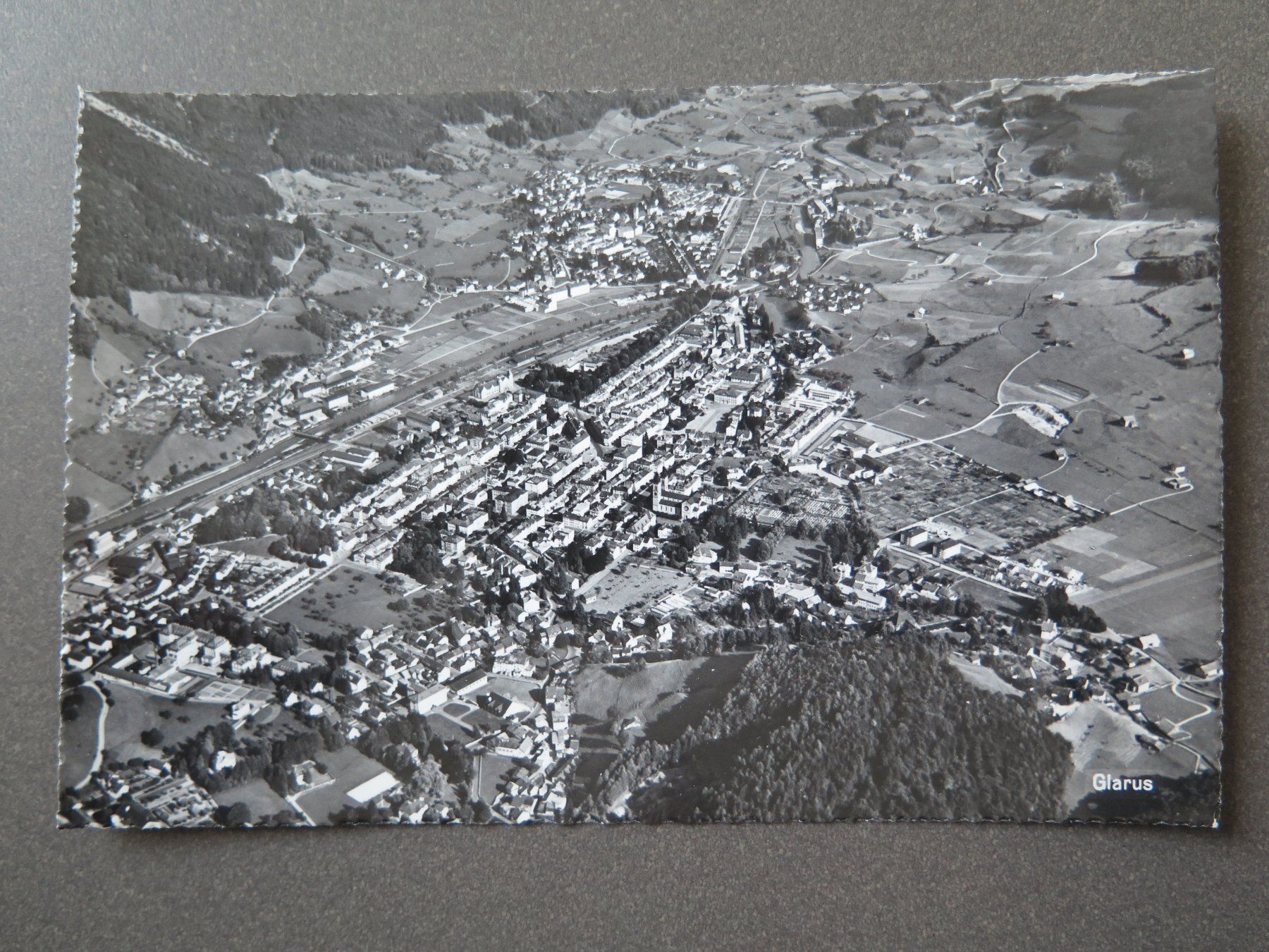 Ansichtskarten: GLARUS - FLUGAUFNAHME – Gebraucht aus Wittenbach von lipasal
