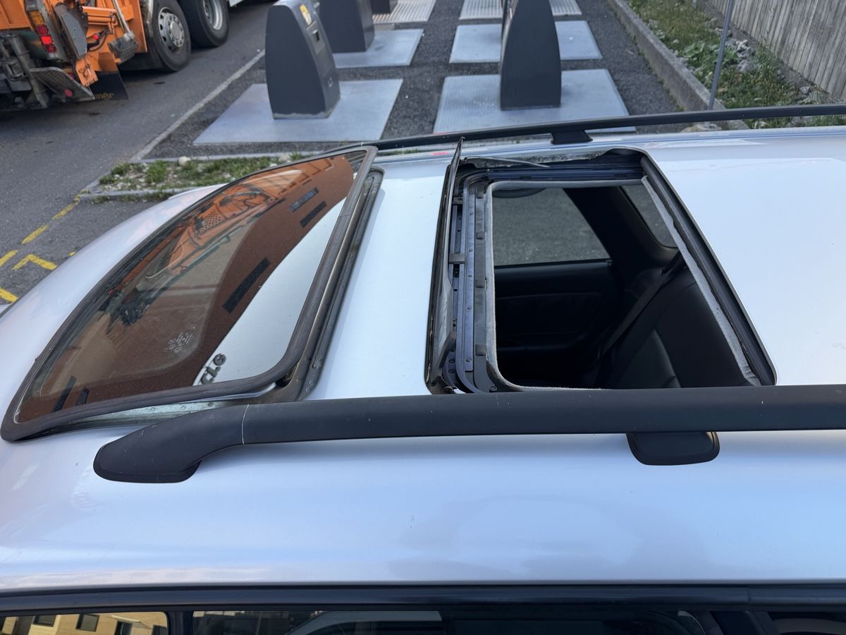 Subaru Automobili: Subaru legacy 2.5 4WD – Usato da La Chaux-de-Fonds venduto da Transportchezmax 8