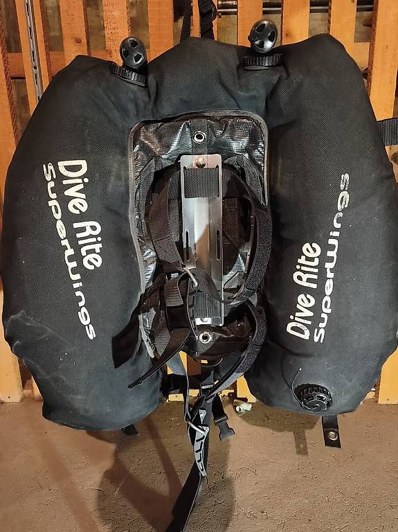 Mute per immersioni: Gilet stabilisateur plongée Dive Rite – Usato da Le Landeron venduto da Snafou