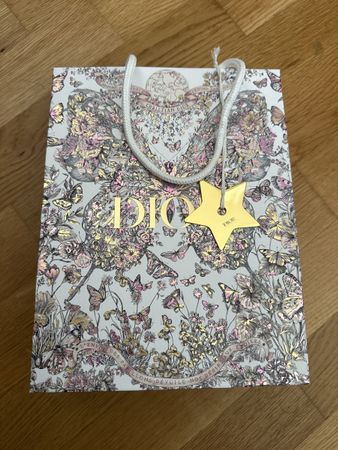 Dior Papiertasche