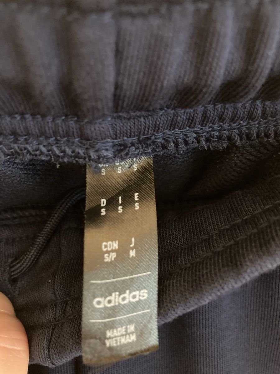 Adidas Hosen: Trainerhose Adidas – Neu (gemäss Beschreibung) aus Dübendorf von Sebashop 2