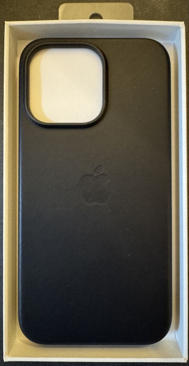 Apple Cover & Protezioni schermo: iPhone 13 Pro Leather Case Neu  – Nuovo e nell'imballaggio originale da Cham venduto da burneo 1
