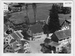 Flugaufnahme Wirtschaft zum Bachtel Wermetshausen-Hinwil