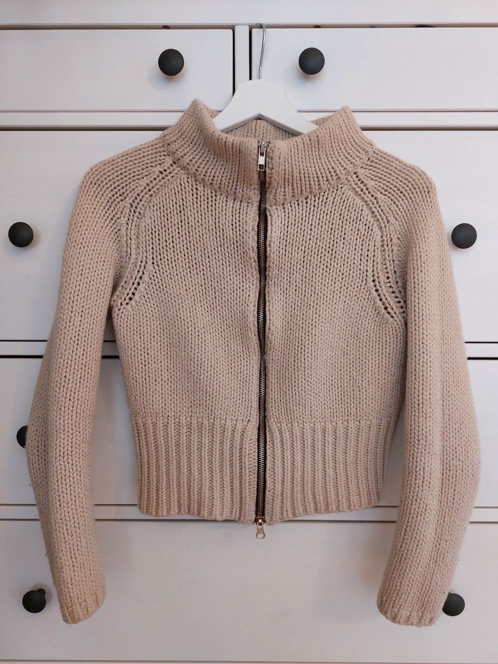 Giacche: Kurze handgemachte Strickjacke – Usato da Titterten venduto da fra_v27g