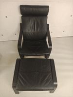 IKEA POÄNG Sessel + Hocker – Leder schwarz/dunkelbraun