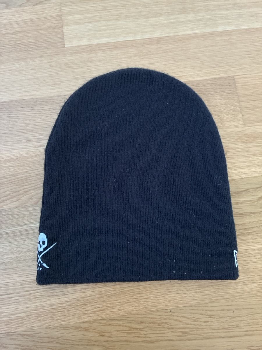 Hüte, Mützen & Caps: Beanie von Sullen Clothing in schwarz – Gebraucht aus Birmenstorf AG von Midget0