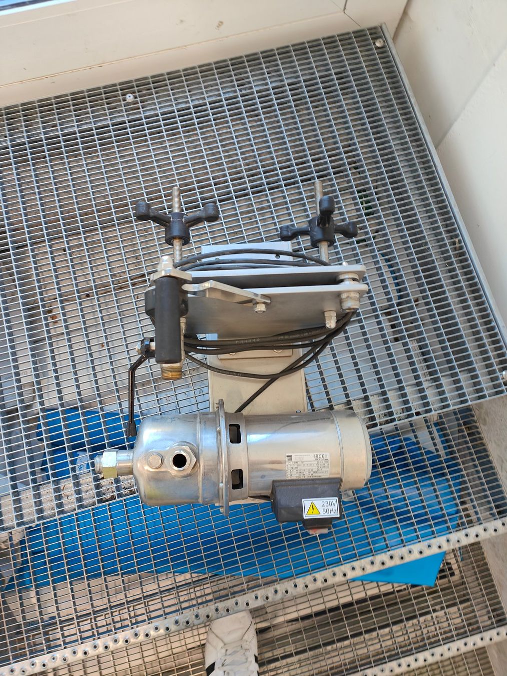 Sanitär: Schichtenfilter – Gebraucht aus Trimbach von Tripoli_Trimbach 2