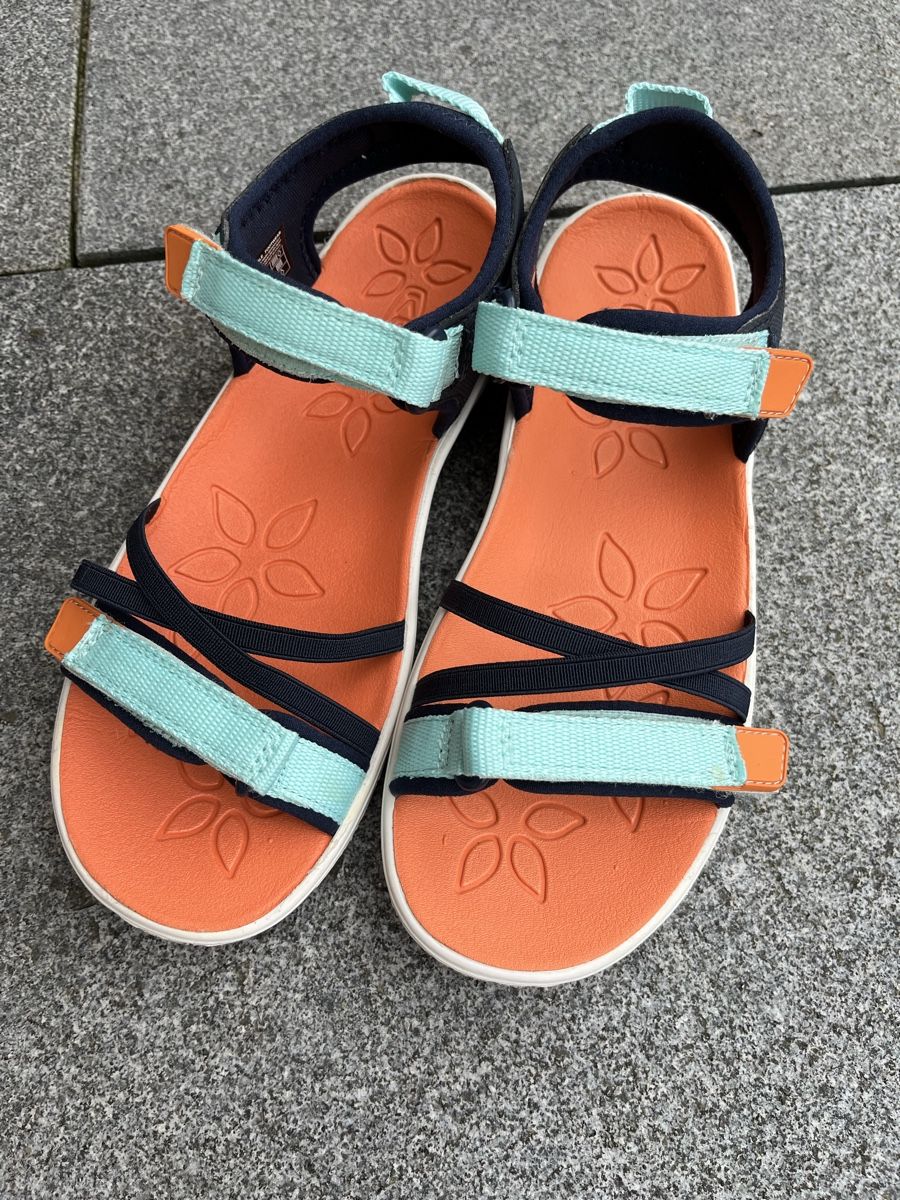 Keen Scarpe per ragazzi: Neue Keen Sandalen Grösse 35 – Nuovo (secondo la descrizione) da Siebnen venduto da Boga1979