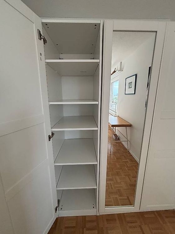 IKEA Kleiderschrank, 3-türig mit Spiegel TOP Zustand (Gebraucht) in Zürich für CHF 350 – nur Abholung auf Ricardo kaufen