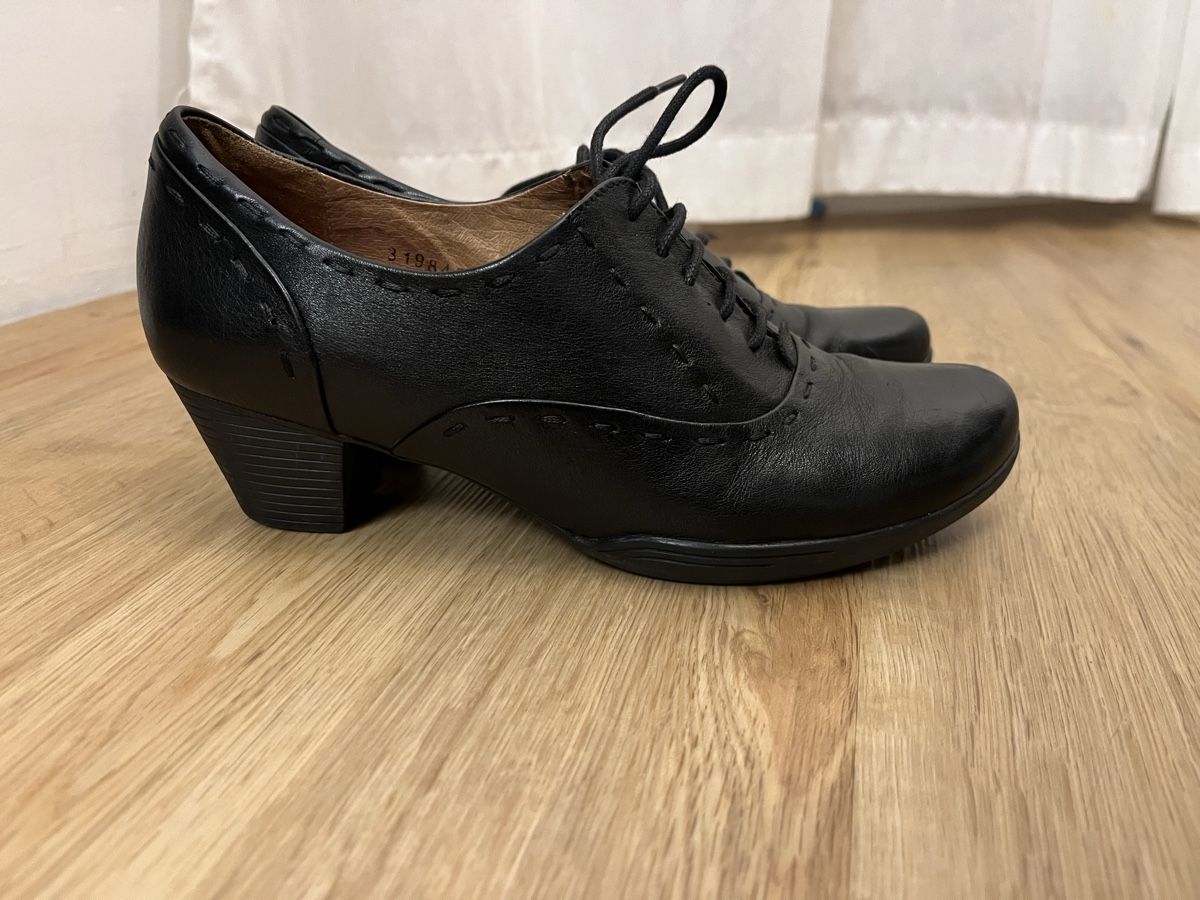 Scarpe da donna: Damen Schuhe Schwarz 37 – Usato da Oensingen venduto da Chicotus 1