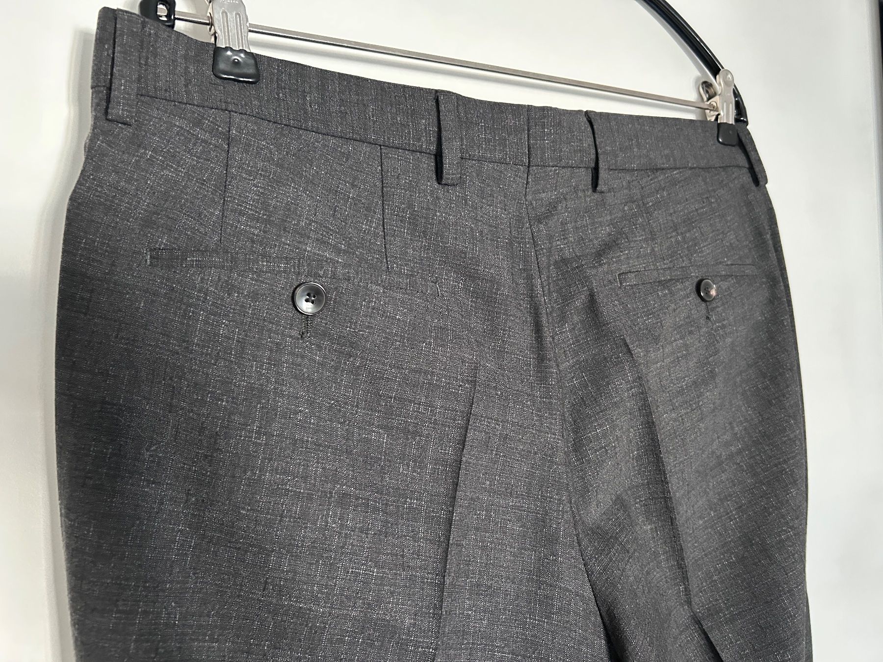 Hugo Boss Anzüge: Anzug Boss anthrazit/dunkelgrau Grösse 48 – Neu (gemäss Beschreibung) aus Niederglatt ZH von Julia_4 5