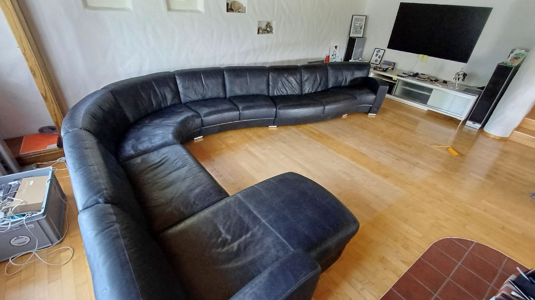 Divani: Sofa de sede Ledersofa riesig – Usato da Degersheim venduto da Alphi 1