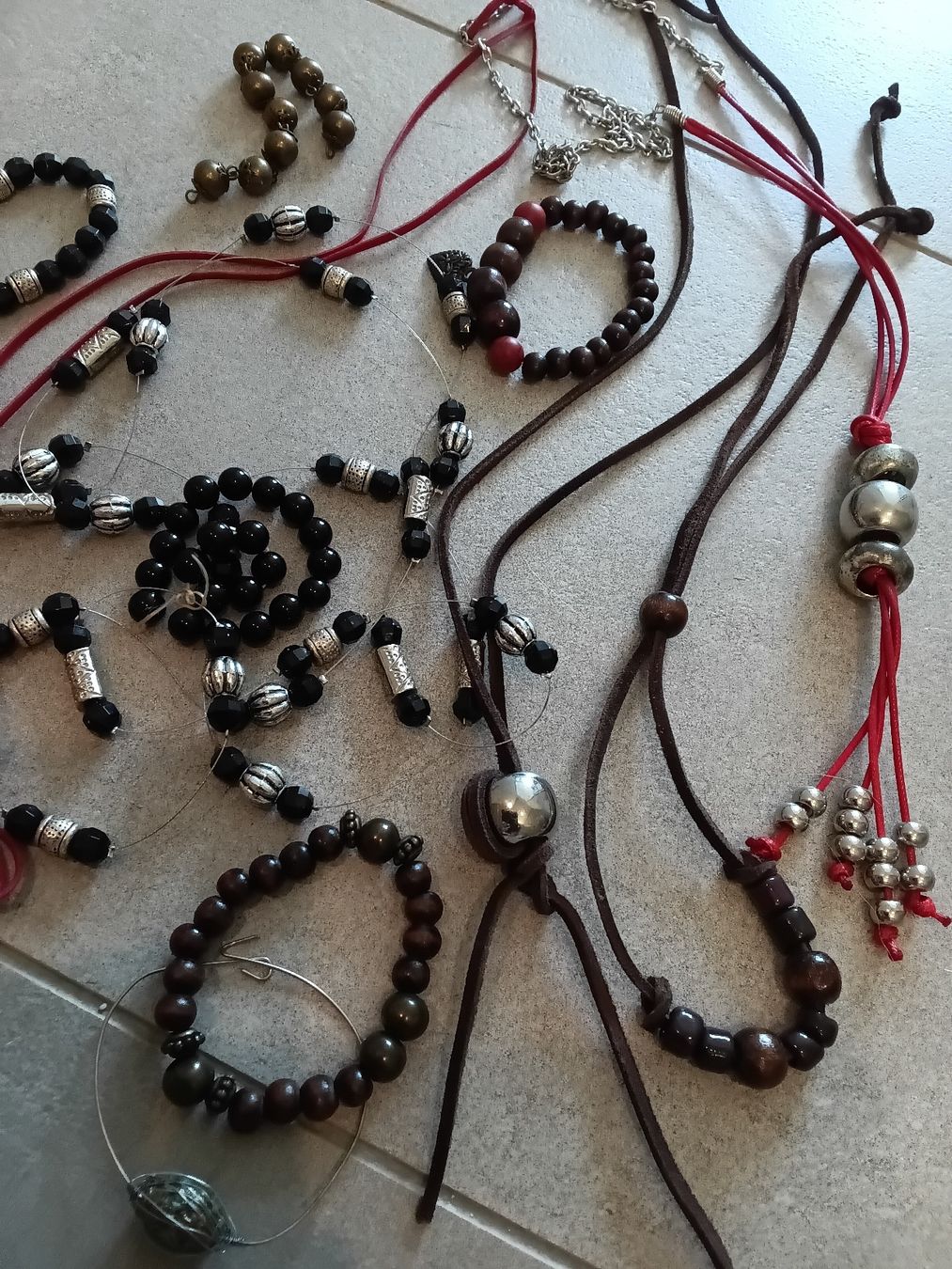 Bracciali & Braccialetti: Bijouterie lot, beads, bracelets, left from a bijou class – Usato da Immensee venduto da vgitter 2